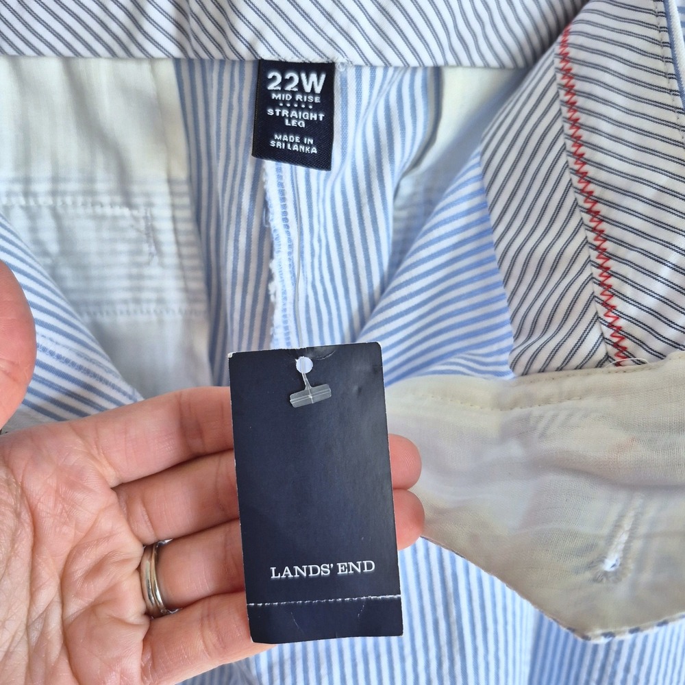 Lands End seersucker blue white stripe mid rise straight cropped pants women 22W - Picture 6 of 16